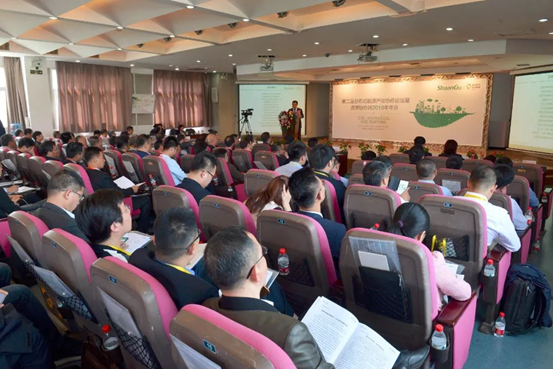 ����һ������ʽ��Դ��Դ����ƽ̨ ʵ�ֹ�Ӯ����