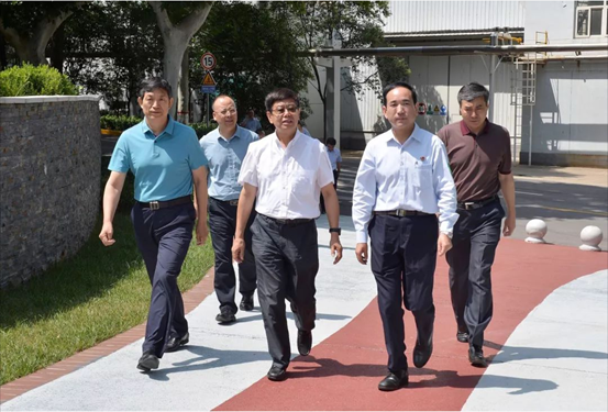 �й�һ�ض��³������ң�ΰ�¹����Ǽ�����ҵ������������ģ��