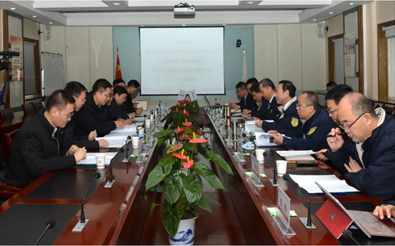 ���ҵ�Ͷ�����ۺ��ǻ���Դ��˾�����˵���Ժ����ίίԱ������˾������һ����ΰ�¹������н���